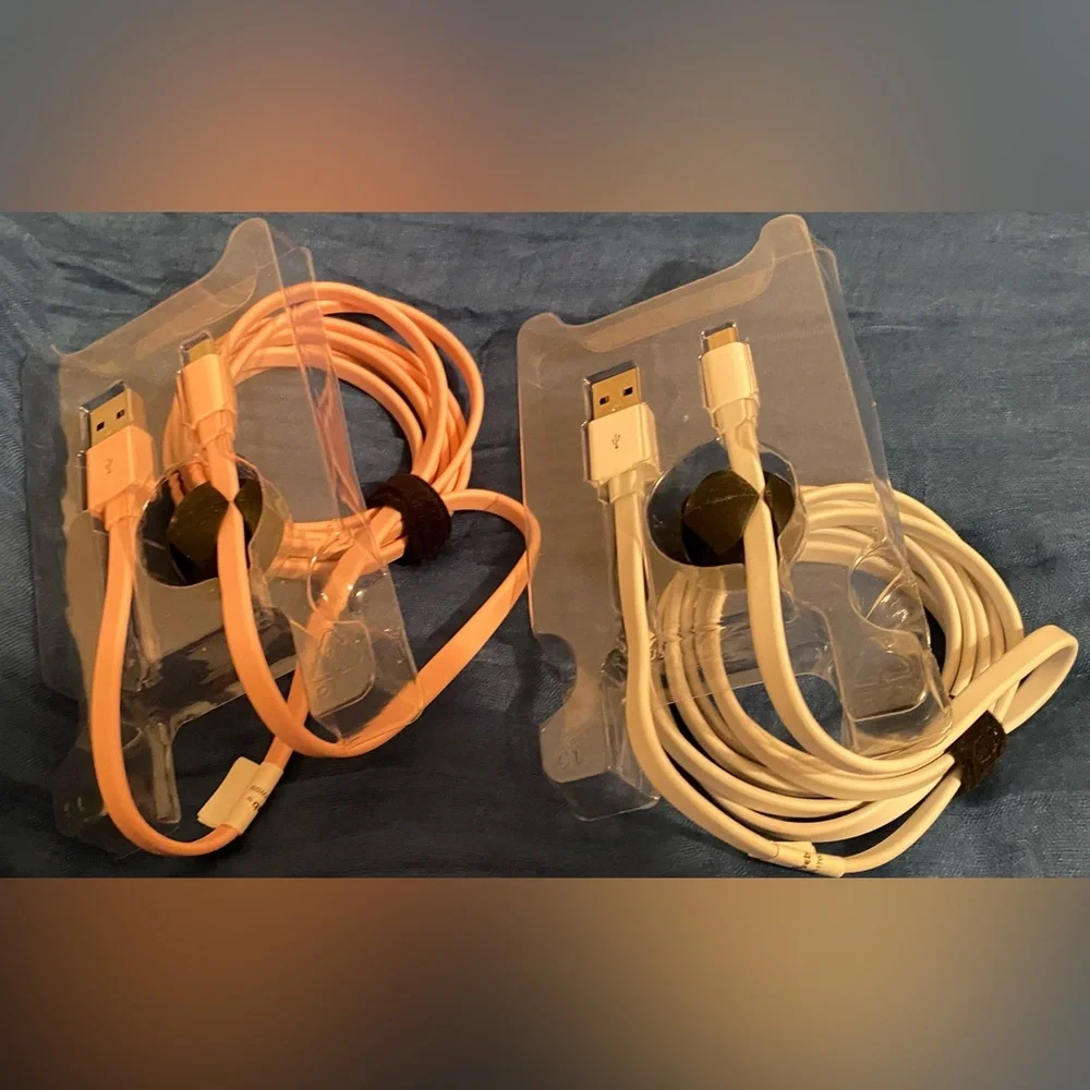 Lot of 2 Blackweb Tangle-Free Sync & Charge Cable with Micro-USB Connector